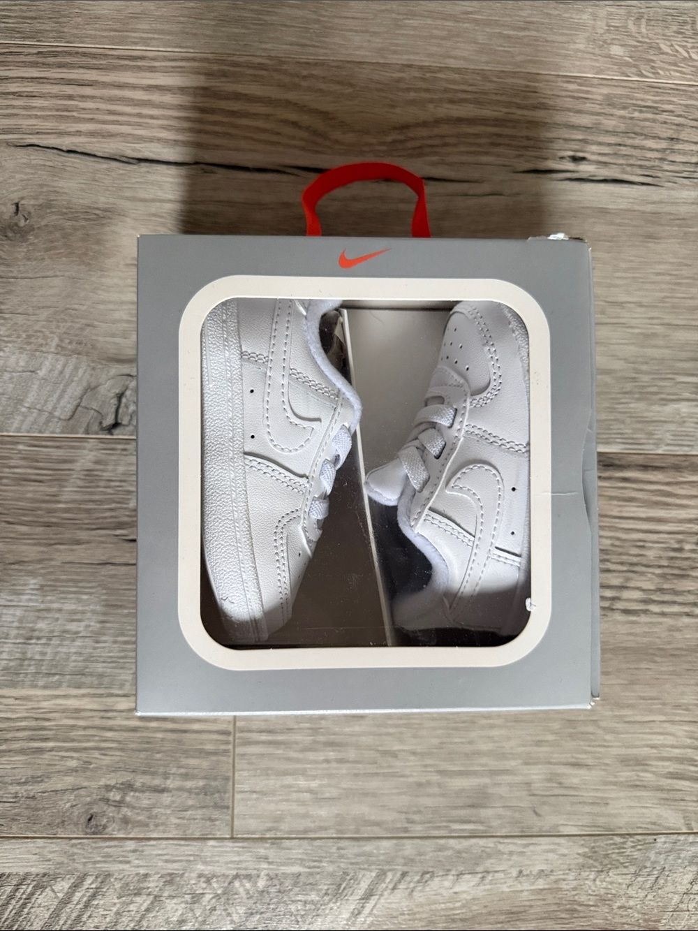 Nike Kids White Leather Low-Top Sneakers